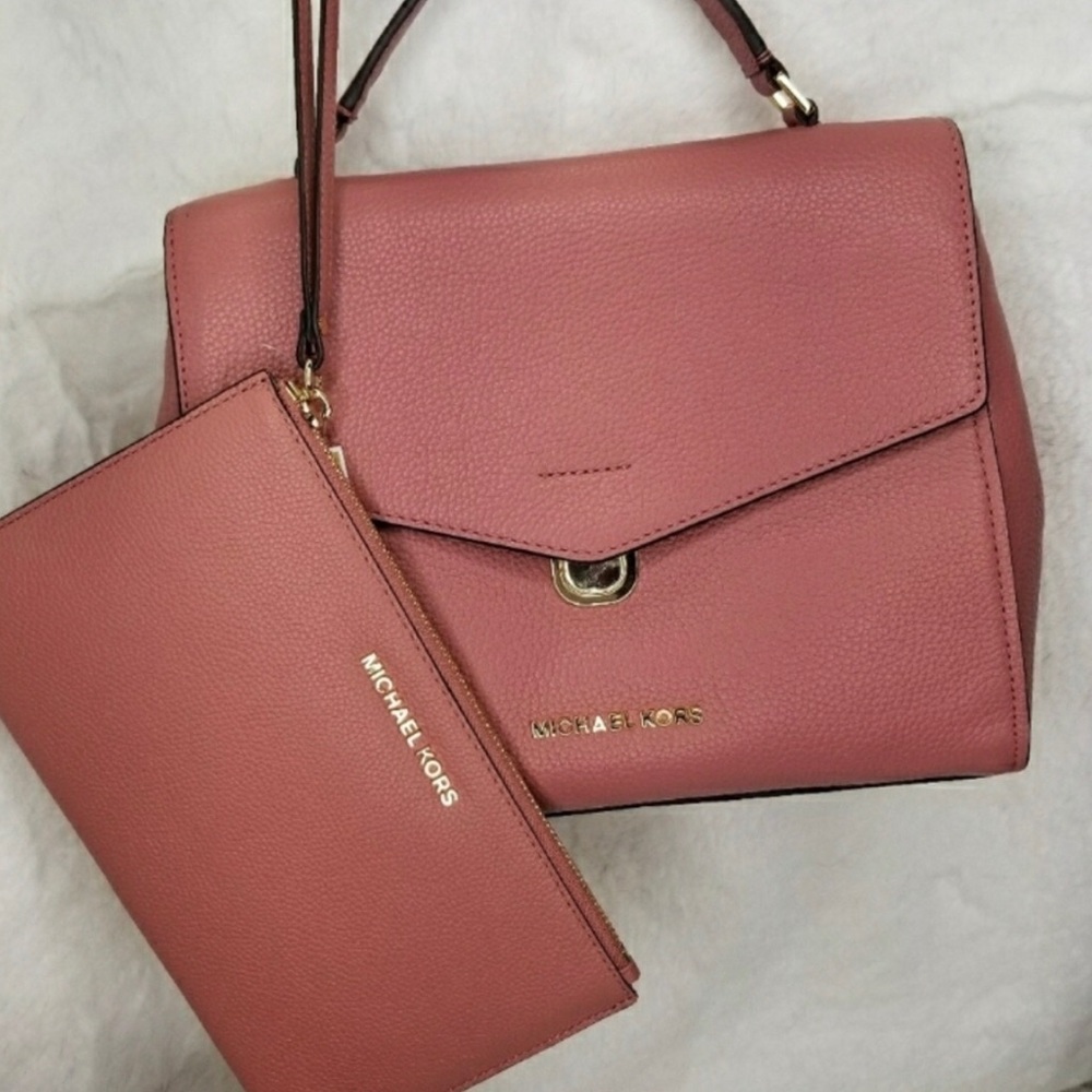 Michael Kors Bristol bag/oversized wallet/wristlet